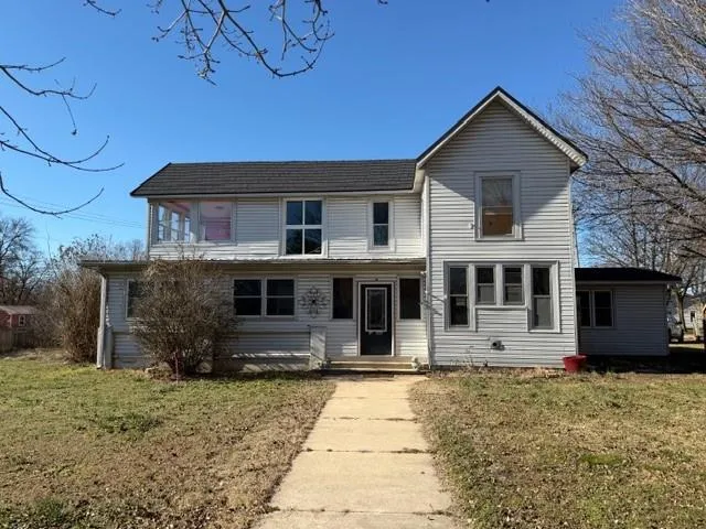 $199,900 | 523 Indiana Street, Oswego, KS 67356