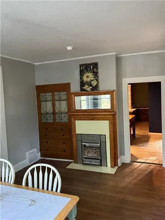 $199,900 | 523 Indiana Street, Oswego, KS 67356