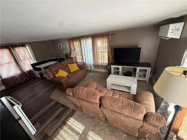 $199,900 | 523 Indiana Street, Oswego, KS 67356