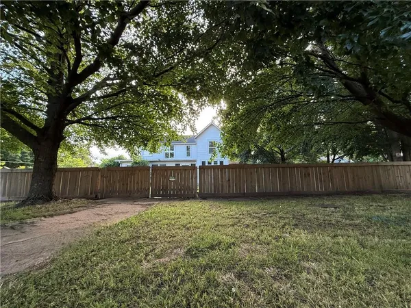 $199,900 | 523 Indiana Street, Oswego, KS 67356