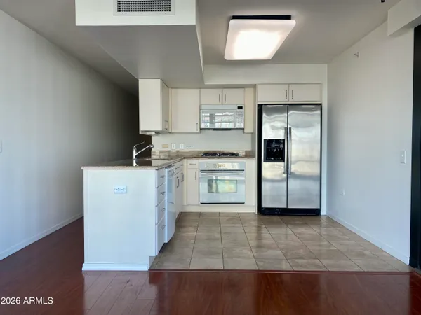 $2,250 | 4808 North 24th Street, Unit 1102, Phoenix, AZ 85016
