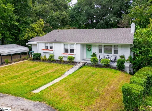 $334,900 | 14 Circle Drive, Greenville, SC 29617