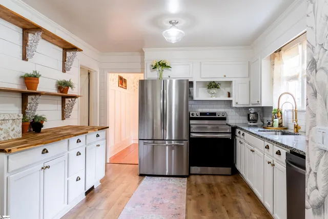 $334,900 | 14 Circle Drive, Greenville, SC 29617