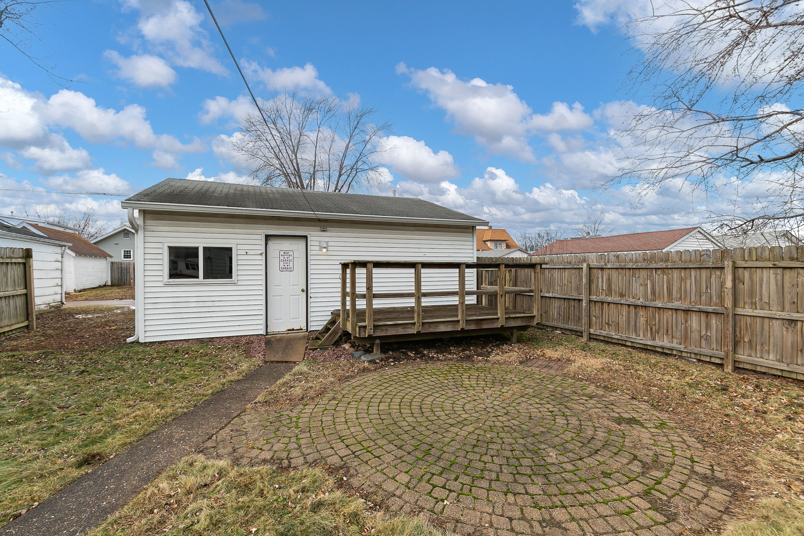 1917 33rd Street Moline, IL 61265 - Photo 24 of 26