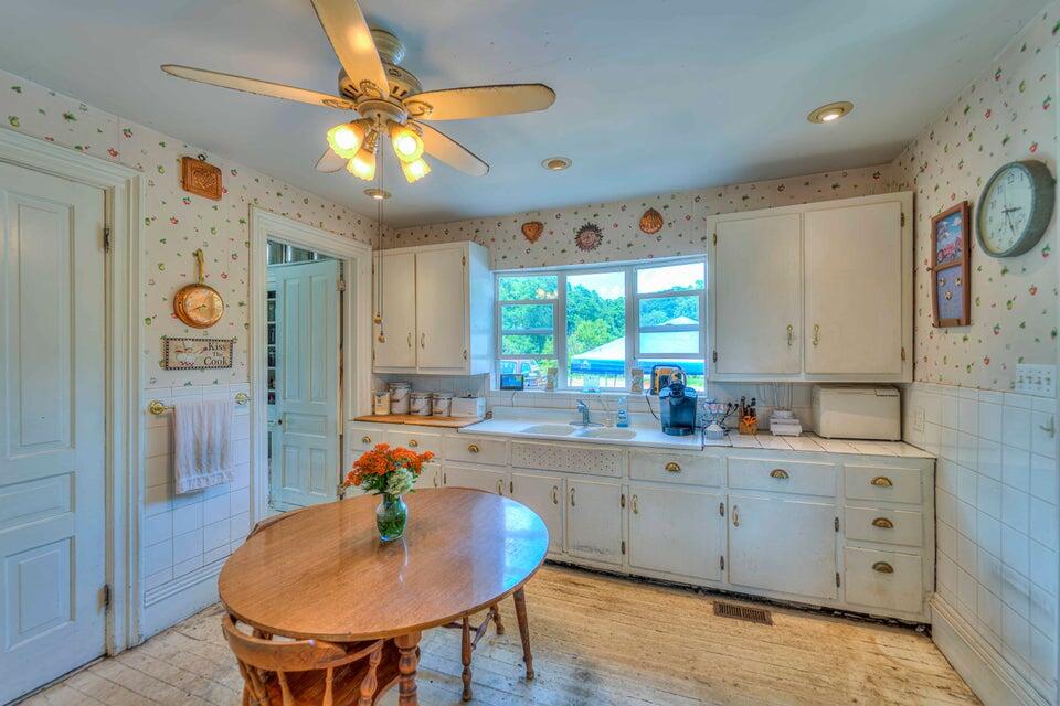 4680 Fitzpatrick Road Jonesville, MI 49250 - Photo 41 of 79