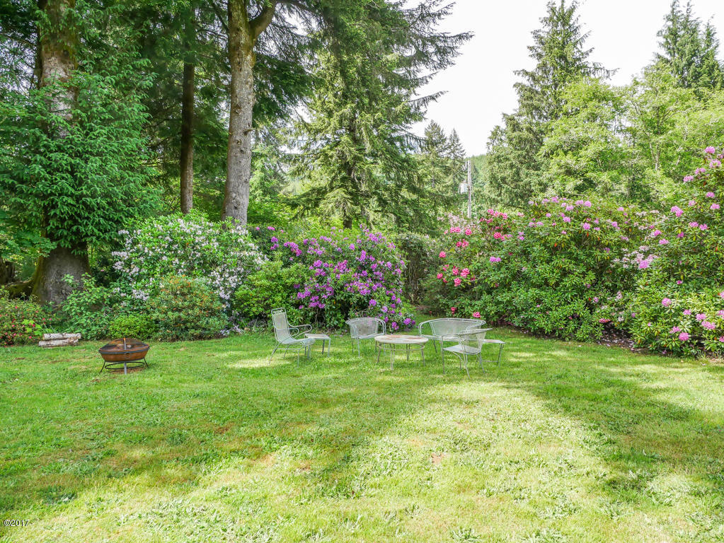 847 Hamer Road Siletz, OR 97380 - Photo 38 of 79 Firepit & picnic area