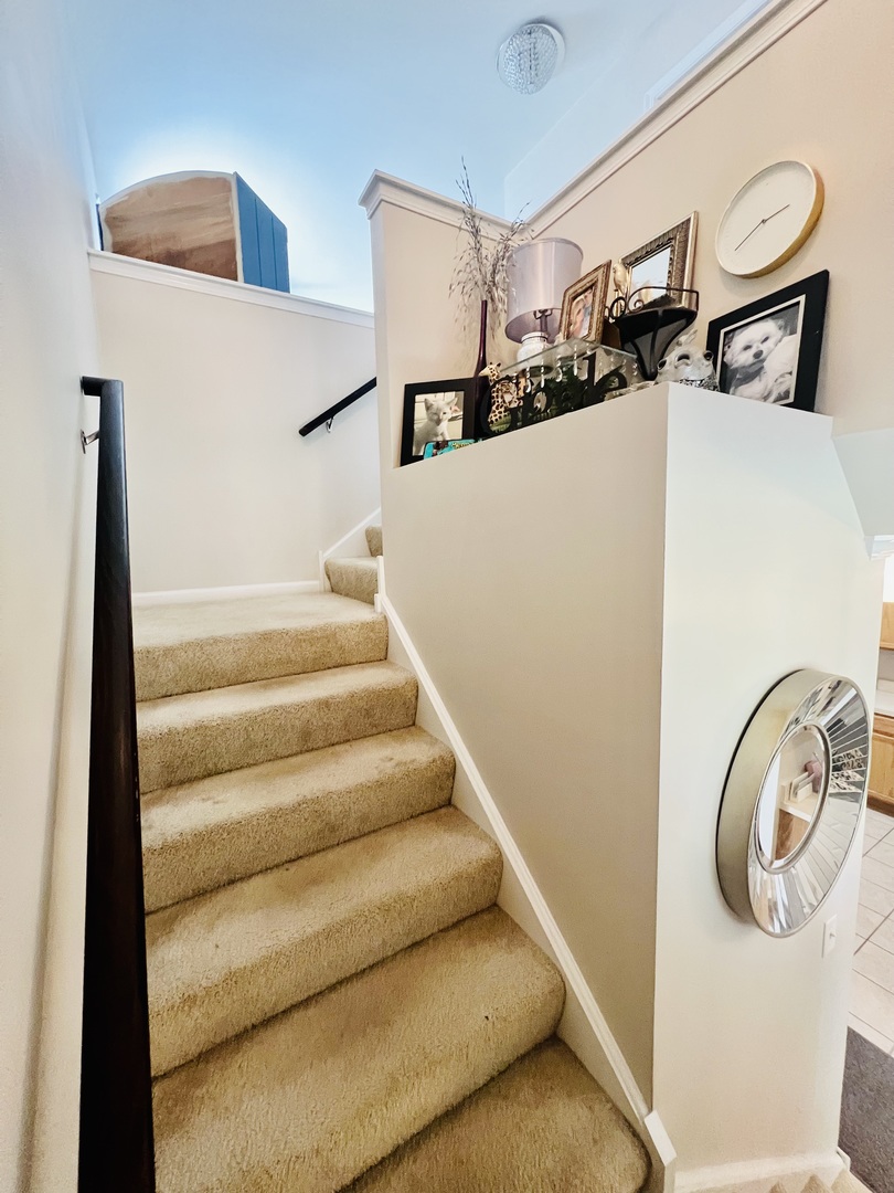 39102 Welsh Lane Beach Park, IL 60083 - Photo 12 of 24 a view of entryway