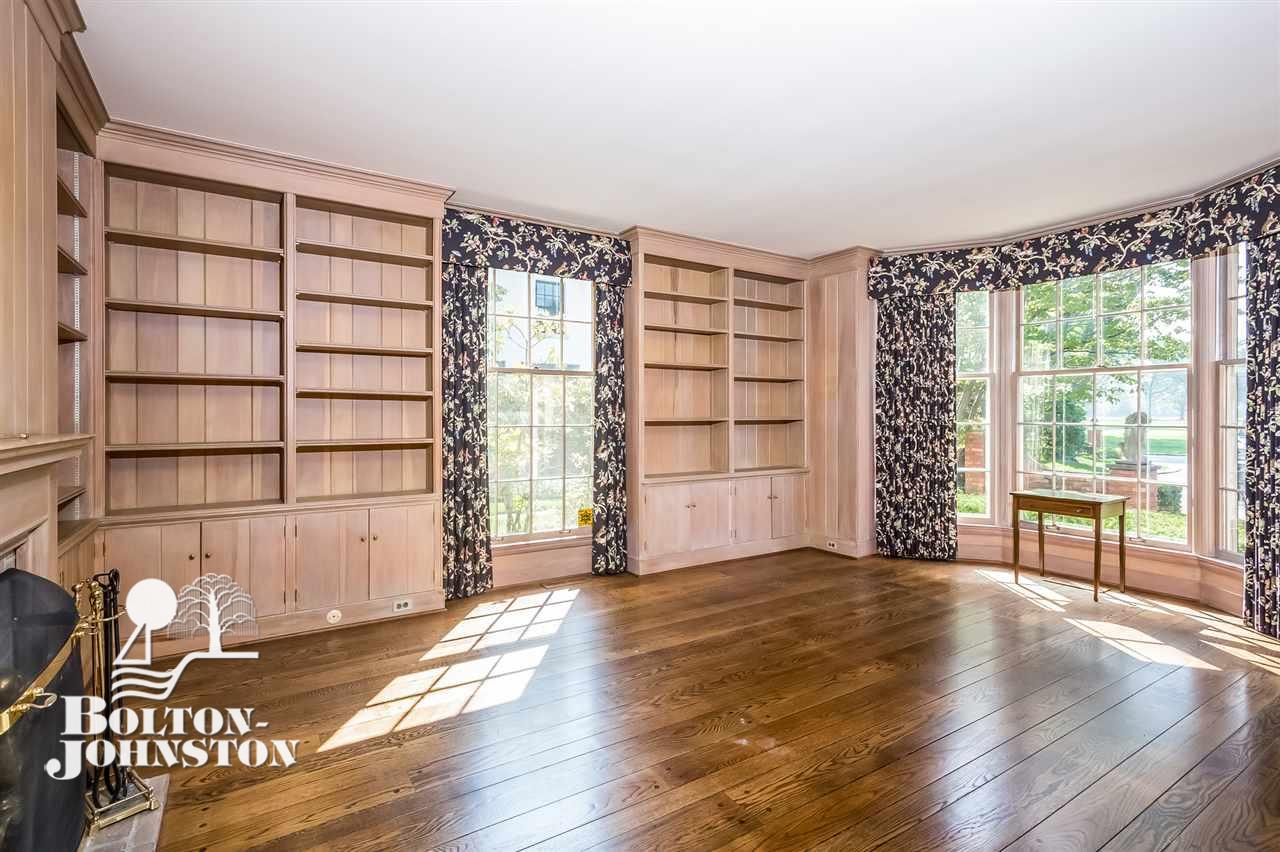360 Provencal Road Grosse Pointe, MI 48236 - Photo 16 of 78 Library