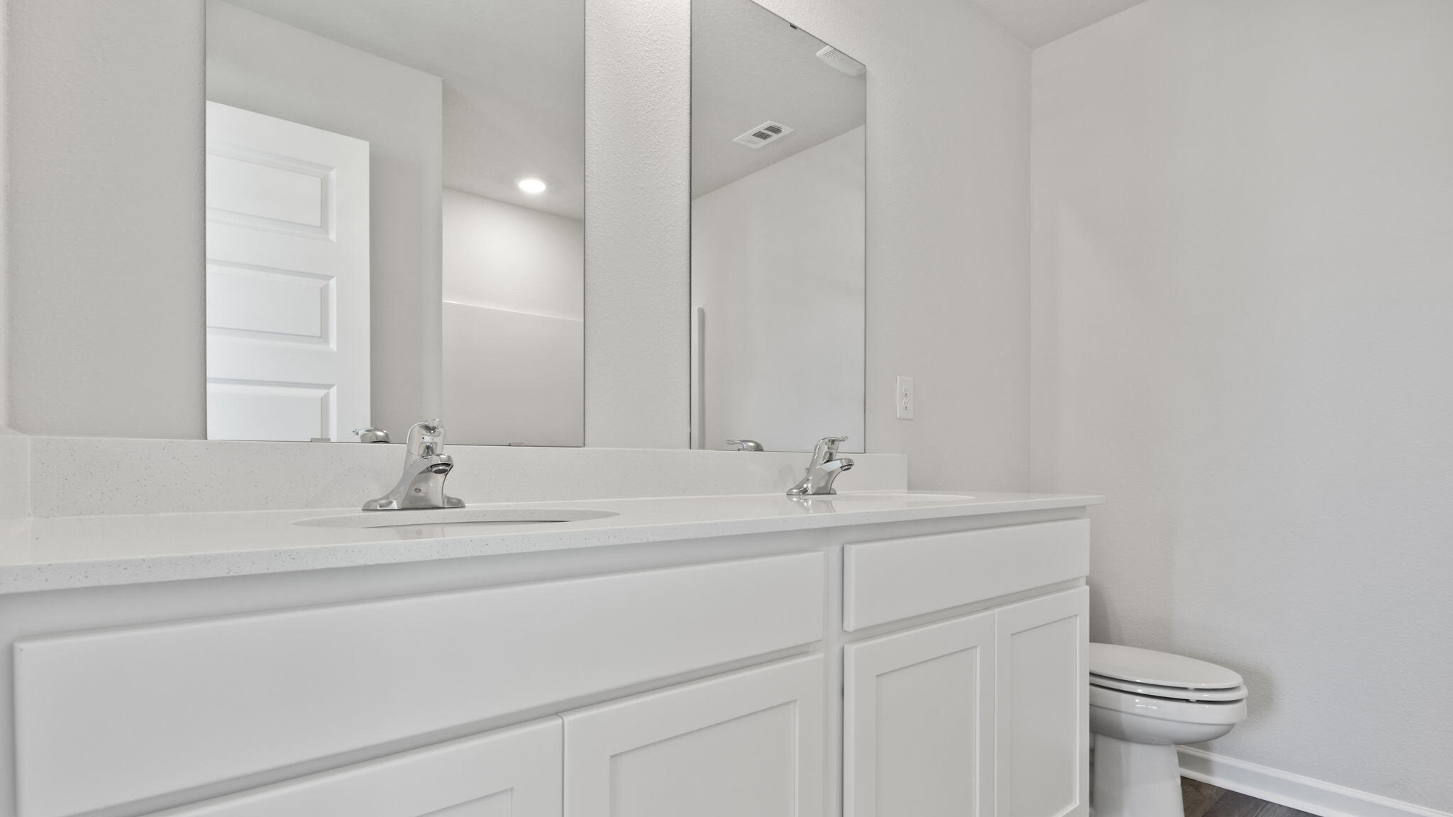 2803 Wingman Way Crestview, FL 32539 - Photo 17 of 31 Quartz Lismore 16