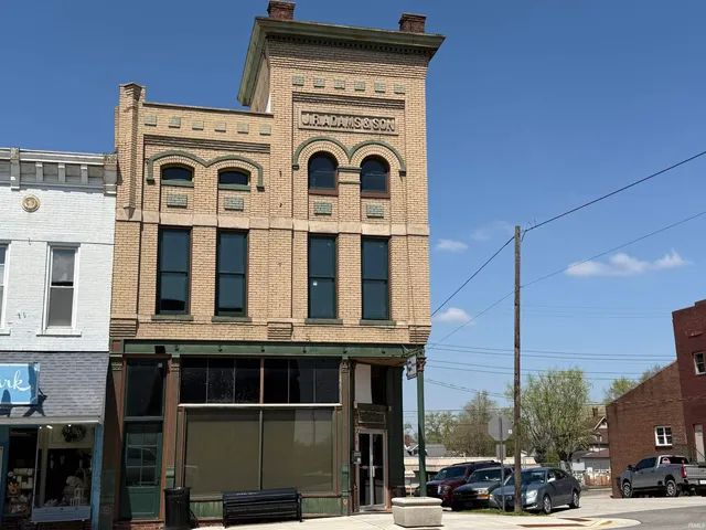 $187,000 | 718 East Main Street, Petersburg, IN 47567