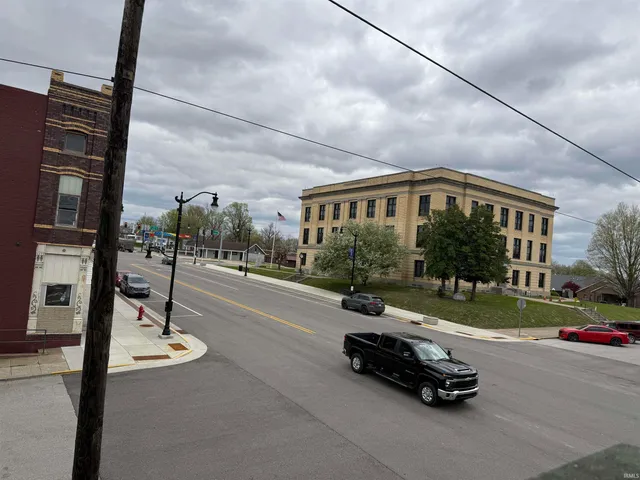 $187,000 | 718 East Main Street, Petersburg, IN 47567