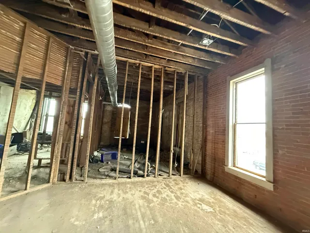 $187,000 | 718 East Main Street, Petersburg, IN 47567