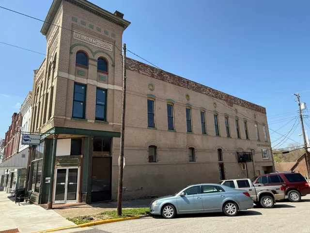 $187,000 | 718 East Main Street, Petersburg, IN 47567