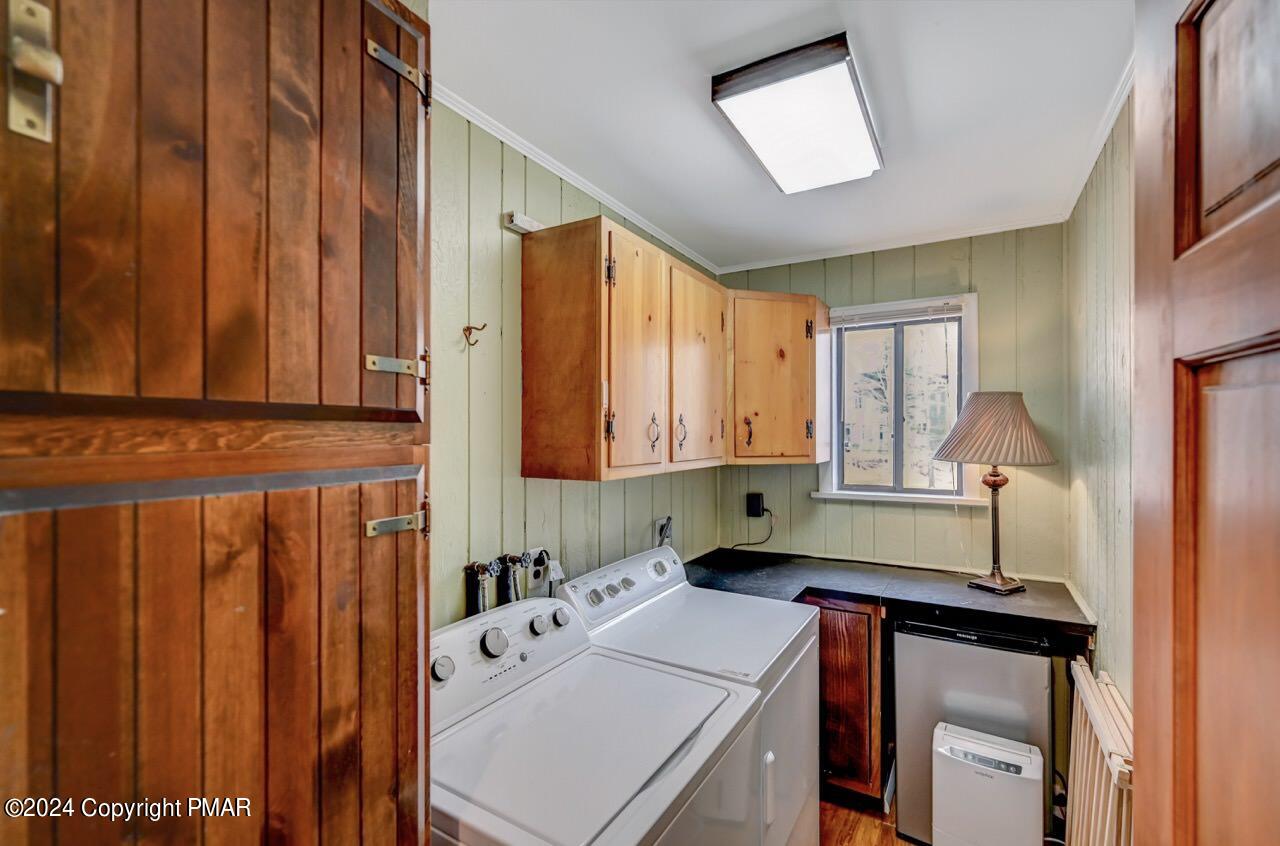 1571 Evergreen Road Pocono Pines, PA 18350 - Photo 11 of 20 Laundry