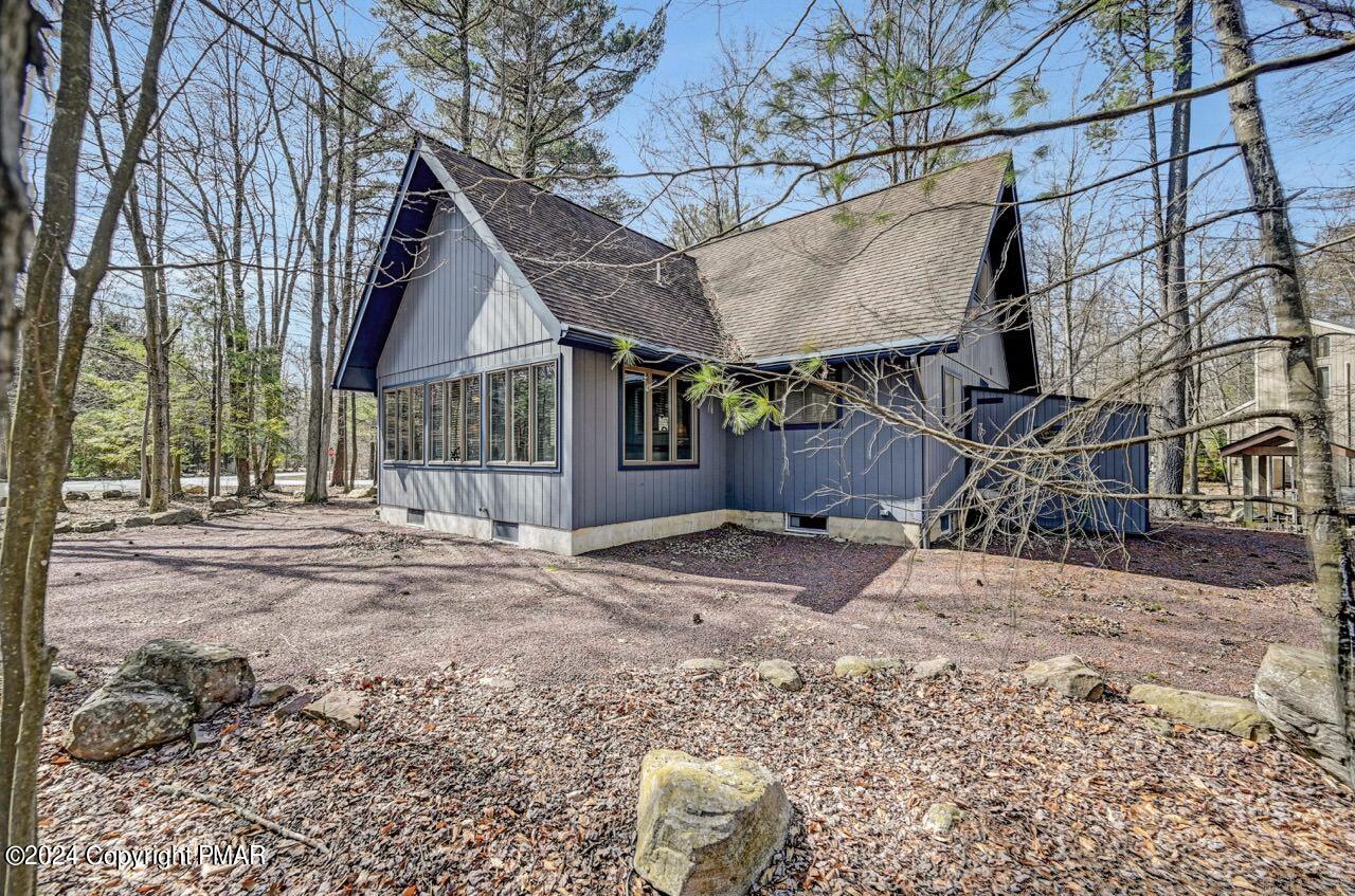 1571 Evergreen Road Pocono Pines, PA 18350 - Photo 17 of 20 Side View
