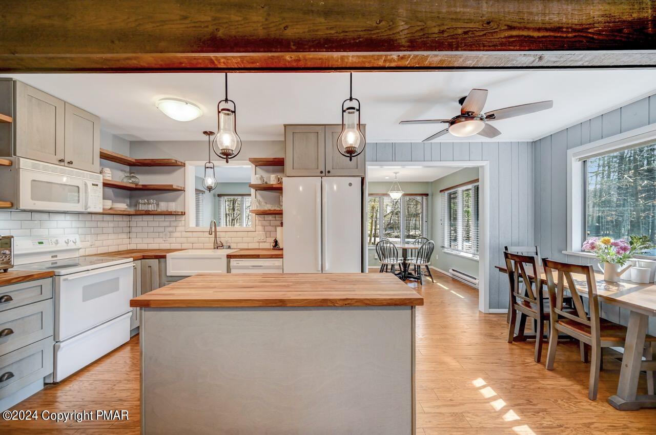 1571 Evergreen Road Pocono Pines, PA 18350 - Photo 5 of 20 Kitchen
