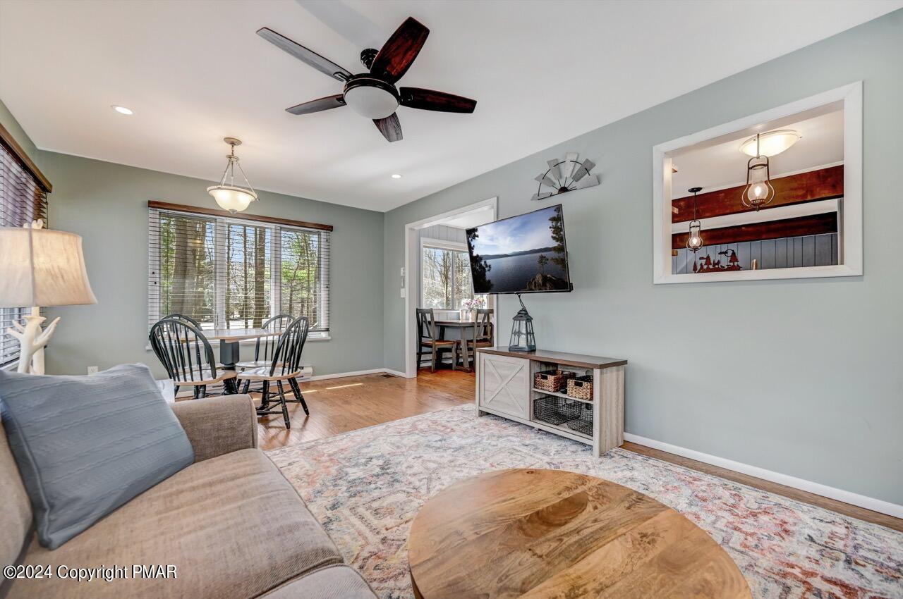 1571 Evergreen Road Pocono Pines, PA 18350 - Photo 8 of 20 Family Room