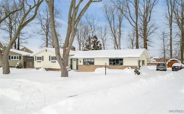 $349,000 | 72 Boxwood Circle, Hamburg, NY 14075