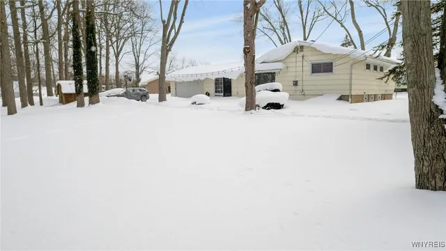 $349,000 | 72 Boxwood Circle, Hamburg, NY 14075