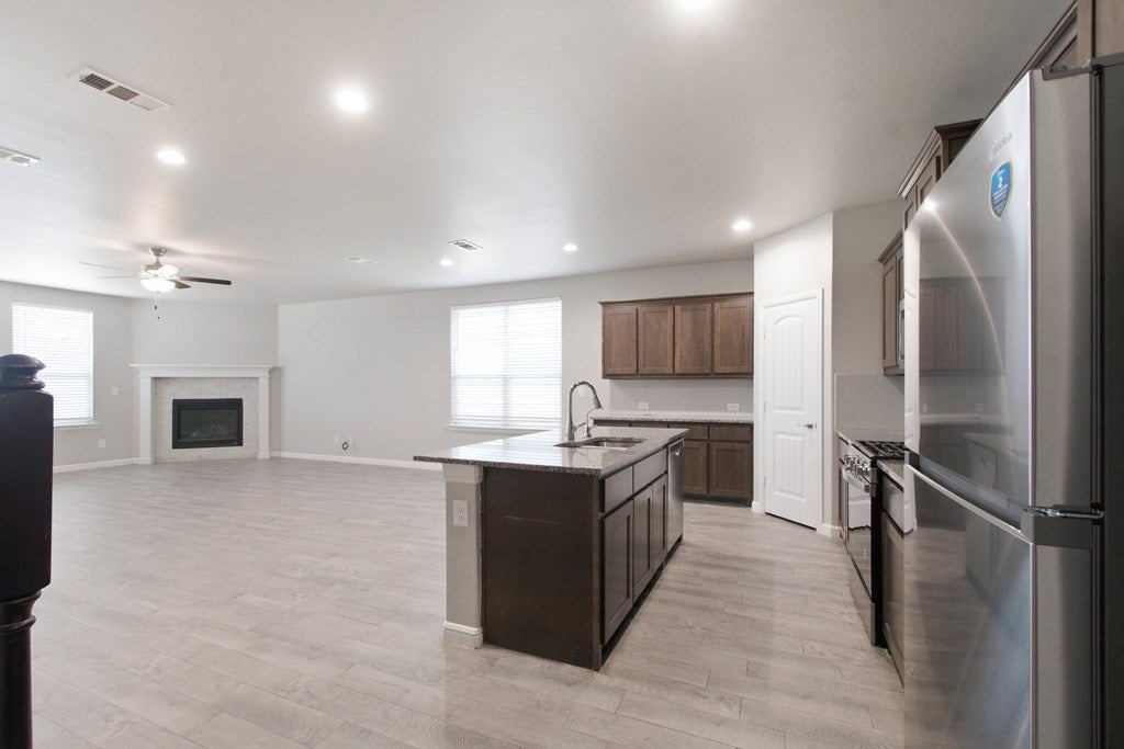 6102 Scaled Quail Road Midland, TX 79705 - Photo 11 of 53 Gallery Image 11