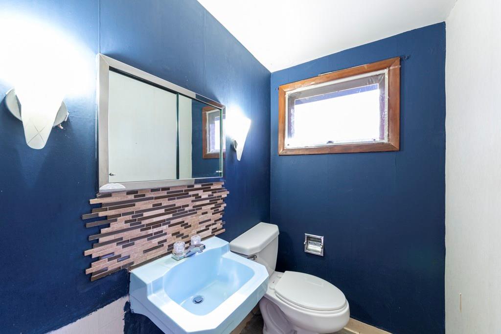 243 Rodi Road Pittsburgh, PA 15235 - Photo 12 of 25 Gallery Image 12