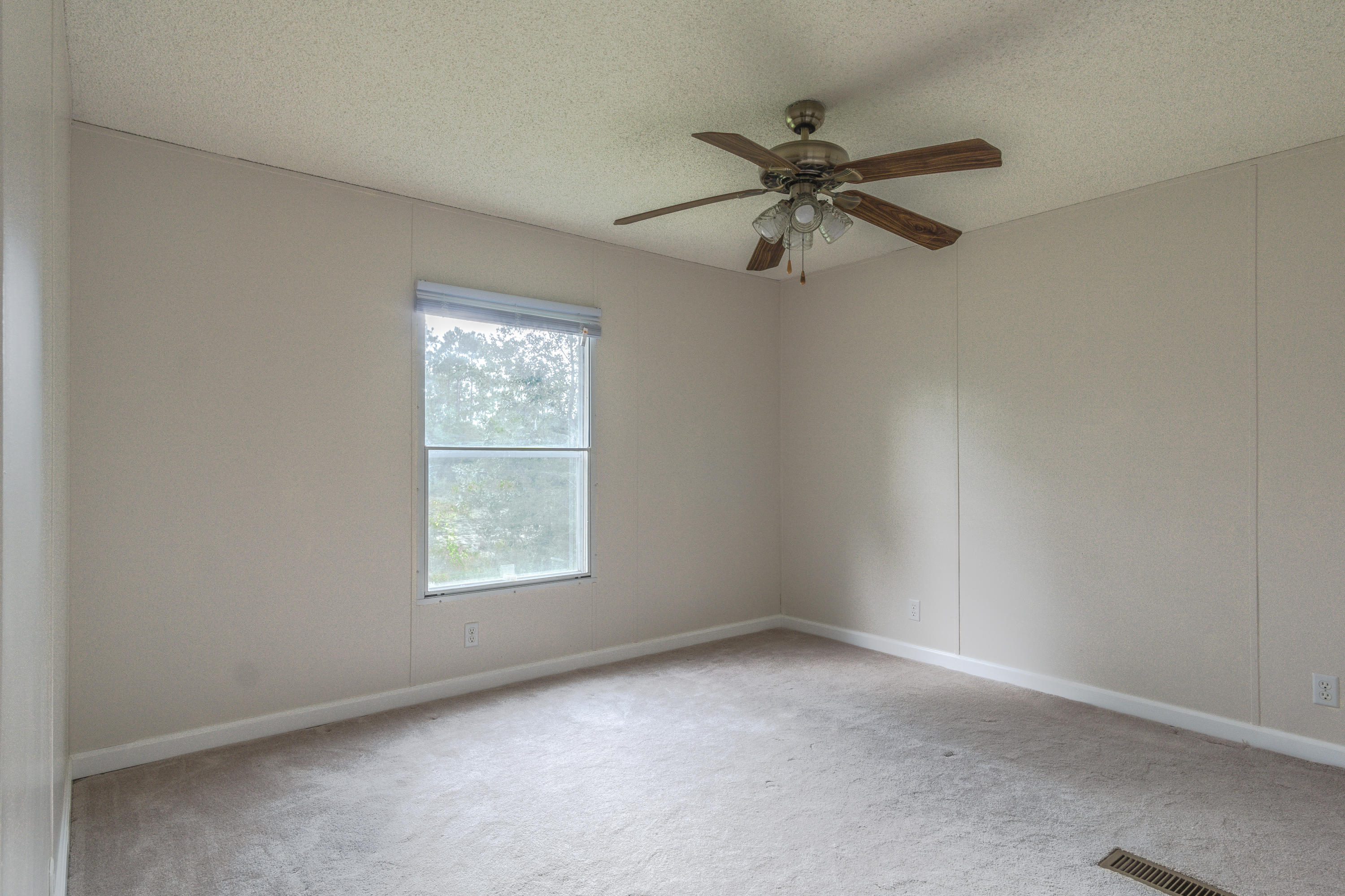 98 West Renoir Road DeFuniak Springs, FL 32433 - Photo 18 of 20 Gallery Image 18