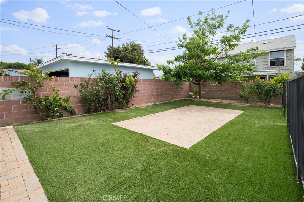 2736 Jackson Street East Carson, CA 90810 - Photo 27 of 37
