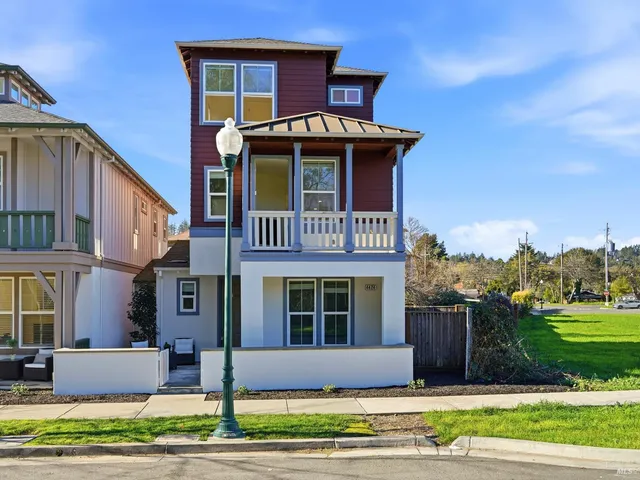 $725,000 | 4424 Streamside Drive, Santa Rosa, CA 95409