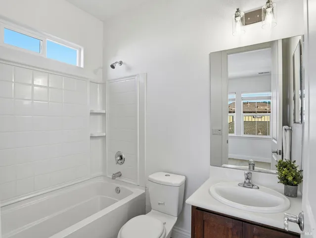 $725,000 | 4424 Streamside Drive, Santa Rosa, CA 95409