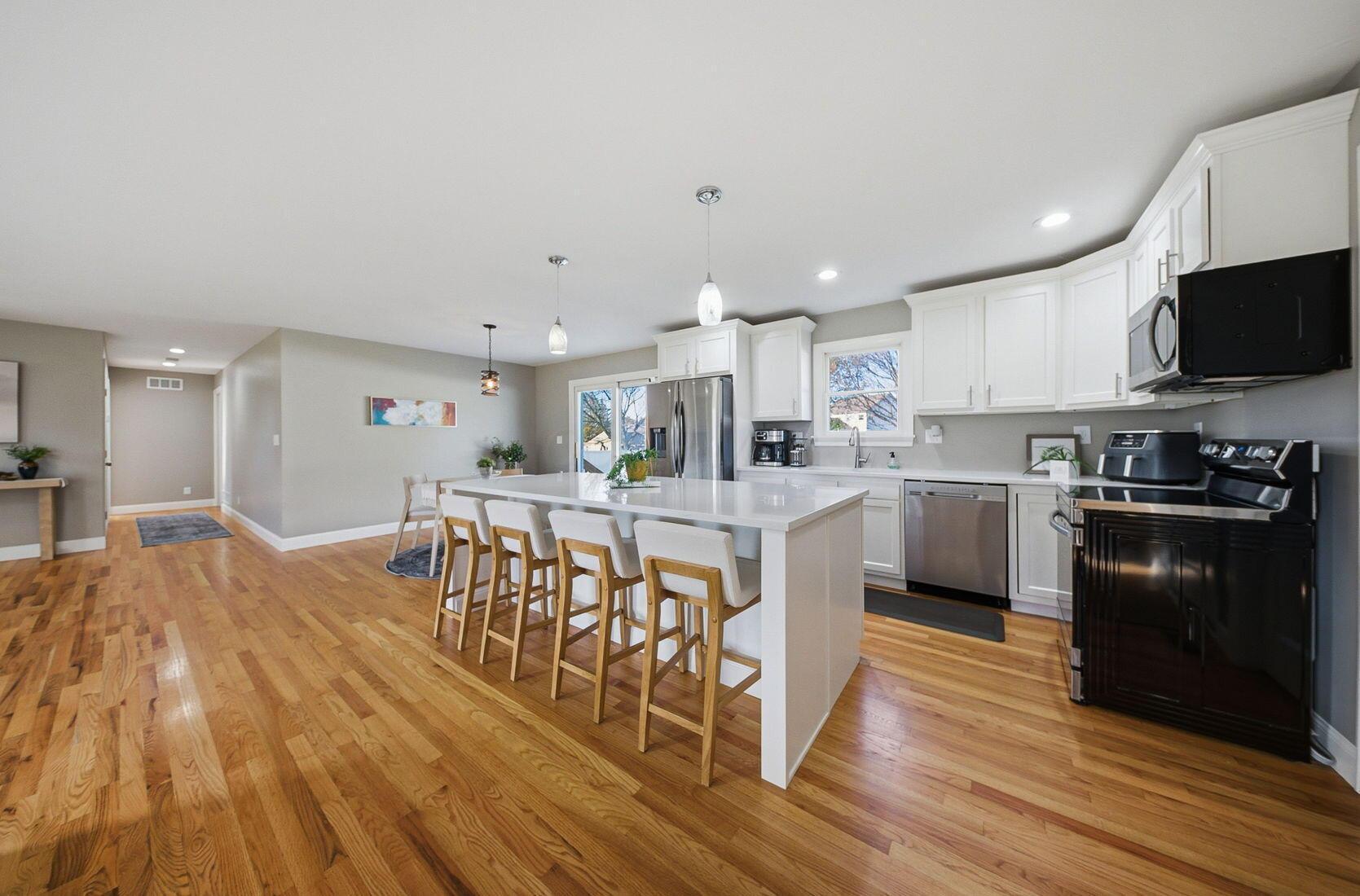 6200 Feder Road Columbus, OH 43228 - Photo 12 of 65 14-web-or-mls-Tracy Thayer - 6200 Feder