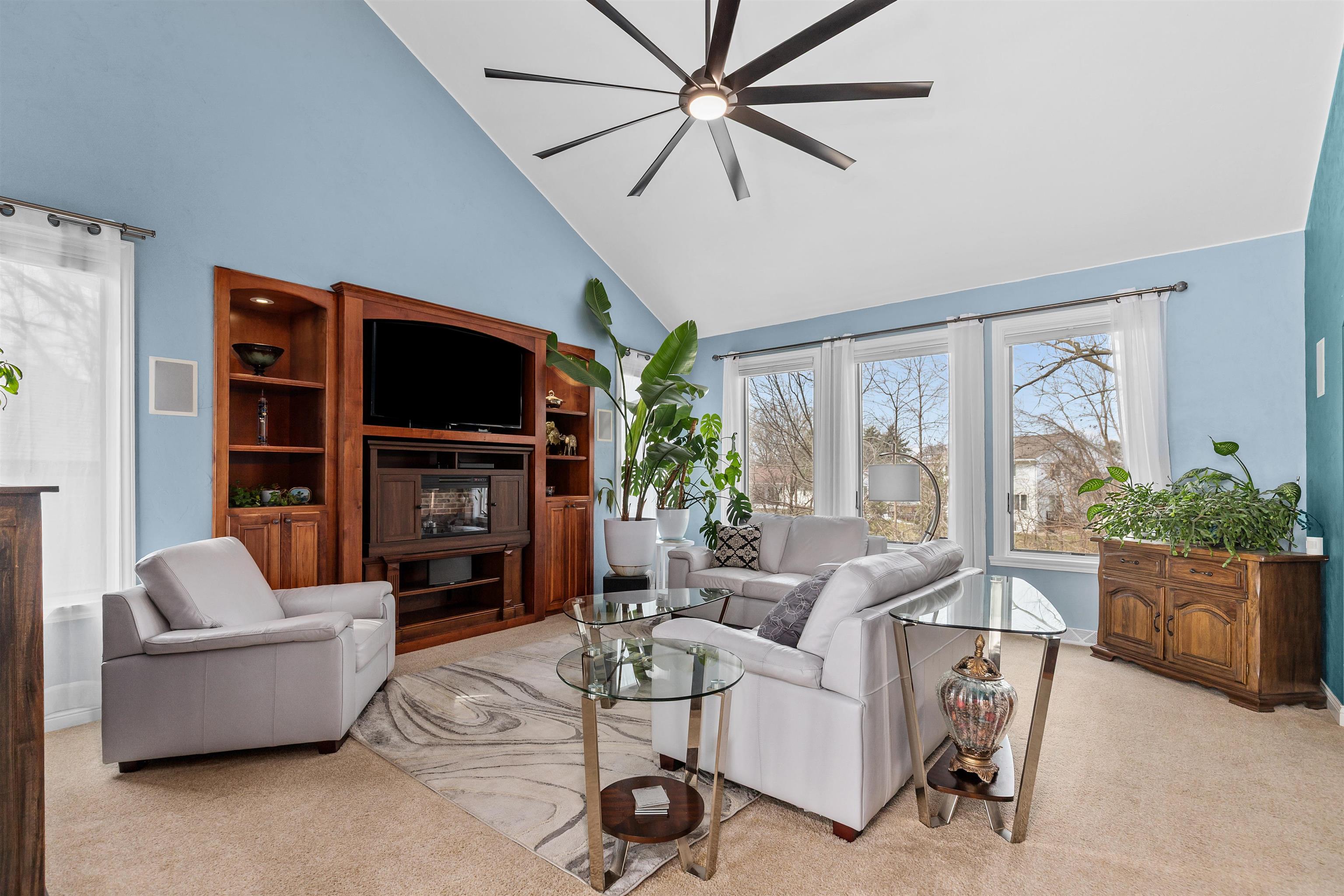 2732 Independence Court Appleton, WI 54914 - Photo 11 of 63