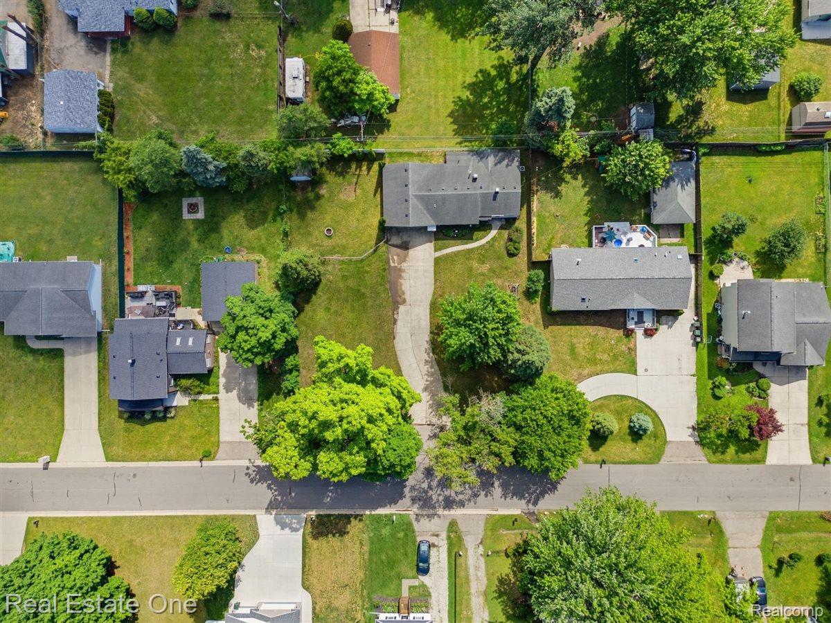 3003 Longview Avenue Rochester, MI 48307 - Photo 33 of 35 16-DJI_20260622105159_0352_D.jpg