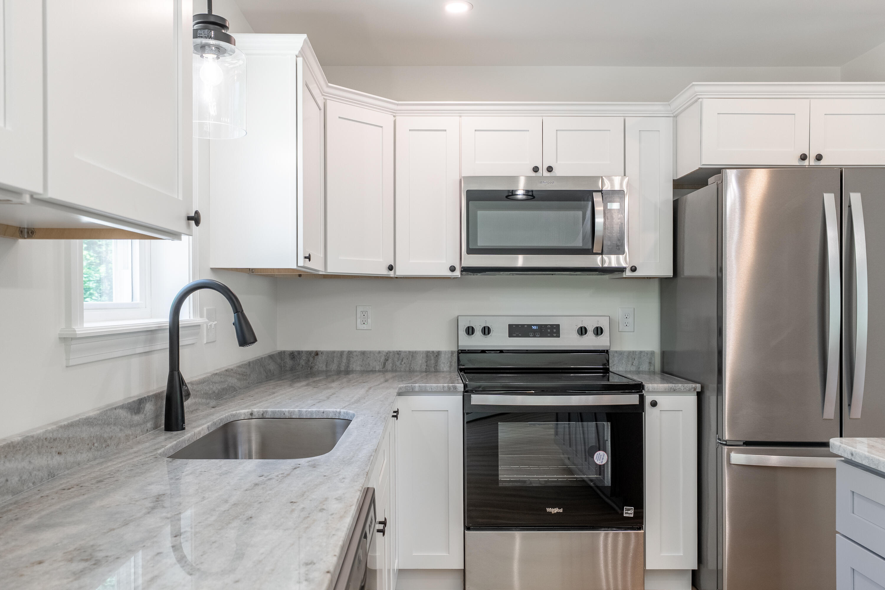 22 Old Mill Road New Harbor, ME 04554 - Photo 14 of 19 275MayalGray-38