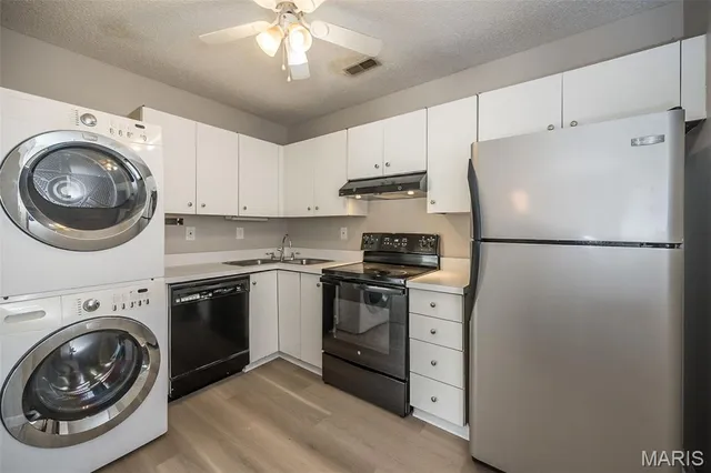 $170,000 | 9135 Wrenwood Lane, Brentwood, MO 63144