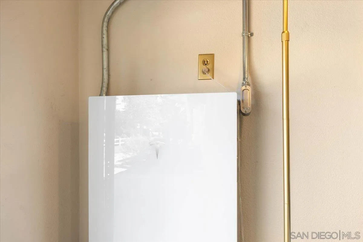 13509 East Lakeview Road Lakeside, CA 92040 - Photo 34 of 43 a picture of a bathroom