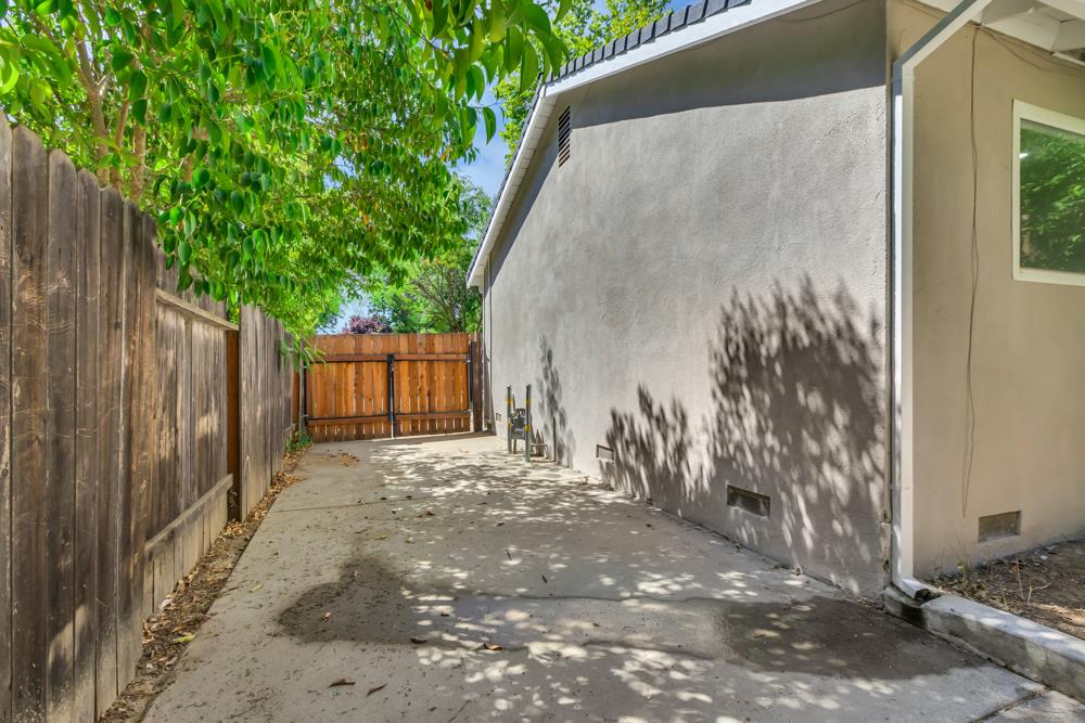 8843 Pershing Avenue Orangevale, CA 95662 - Photo 24 of 29 a backyard of a house