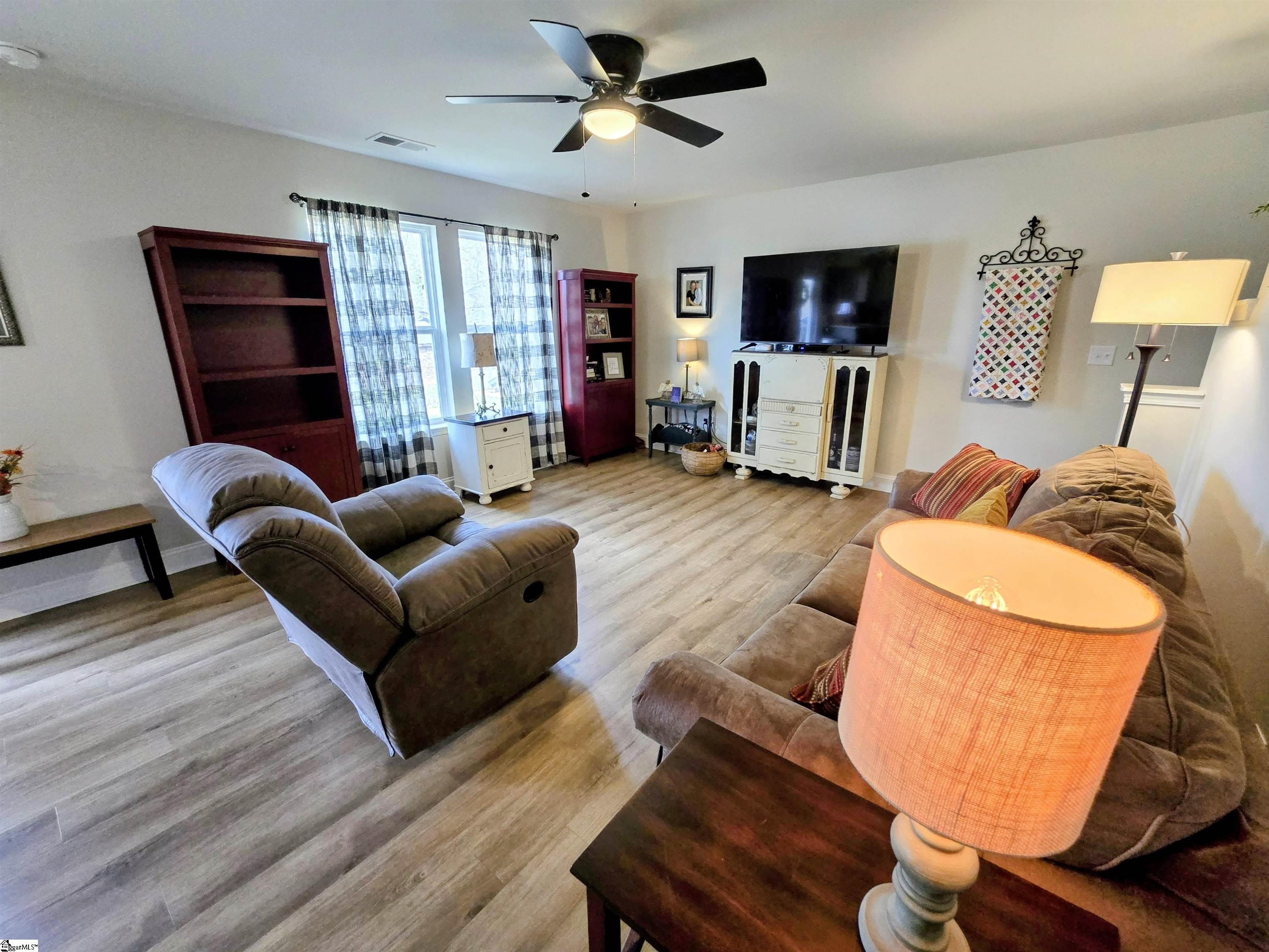 104 Forest Drive Liberty, SC 29657 - Photo 10 of 23