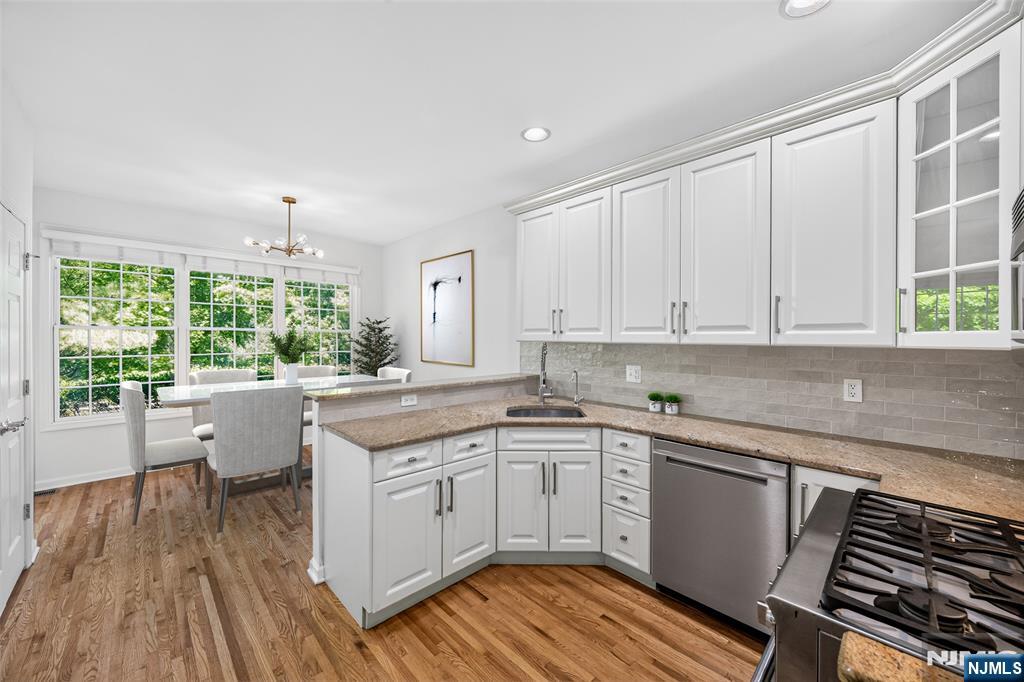 6 Schweinberg Drive, Unit R Roseland, NJ 07068 - Photo 2 of 48