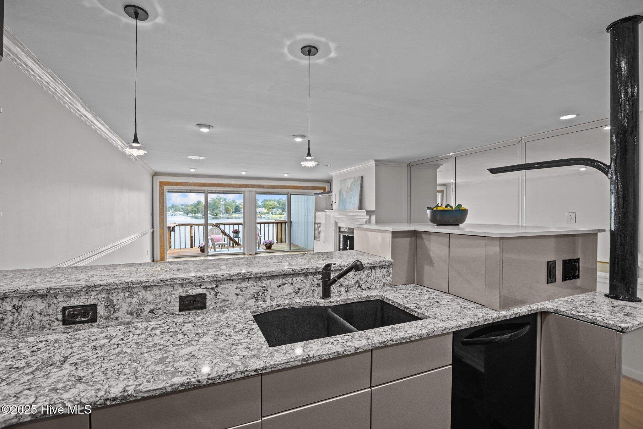 24 Batts Hill Road New Bern, NC 28562 - Photo 10 of 50 22-web-or-mls-BLS_0033