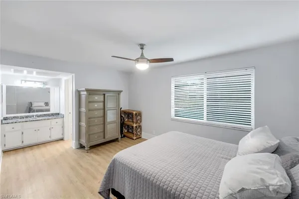 $180,000 | 11 Bobolink Court, Unit 11, Naples, FL 34105