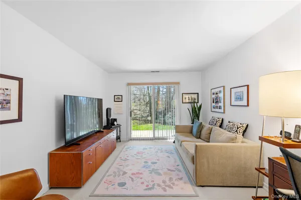 $928,000 | 240-46 Oak Park Drive, Unit 37A | Douglaston