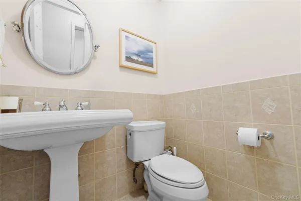 $928,000 | 240-46 Oak Park Drive, Unit 37A | Douglaston