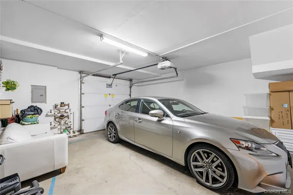 $928,000 | 240-46 Oak Park Drive, Unit 37A | Douglaston