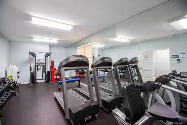 $928,000 | 240-46 Oak Park Drive, Unit 37A | Douglaston