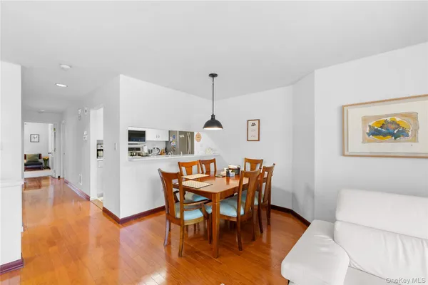 $928,000 | 240-46 Oak Park Drive, Unit 37A | Douglaston