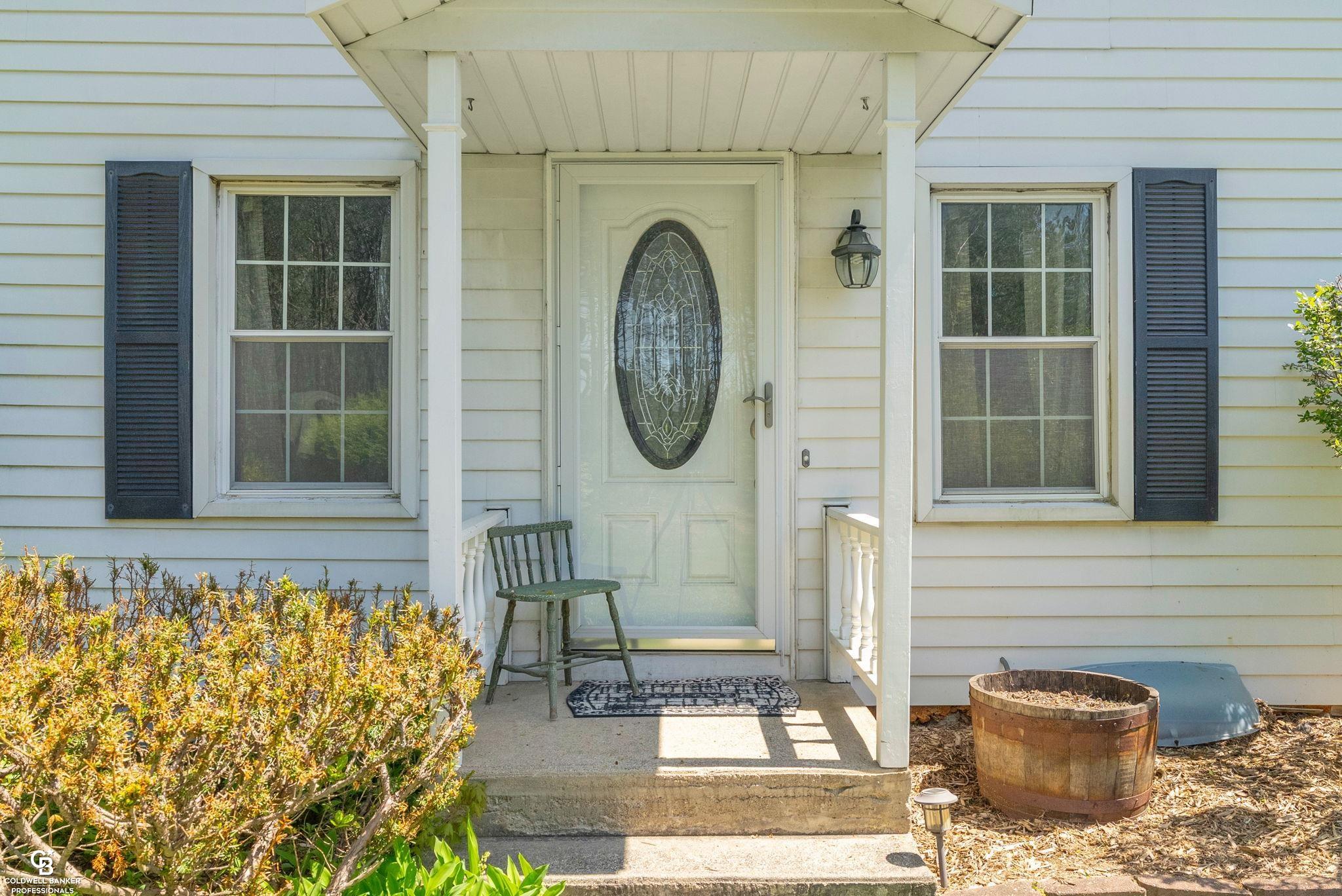 5252 Rochester Road Leonard, MI 48367 - Photo 6 of 50 50174231-4eb9214c-63b7-44e6-888f-8f618d8e4783.JPG