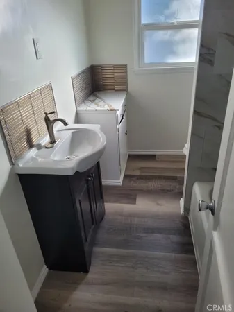 $2,375 | 966 Holly Street, Inglewood, CA 90301