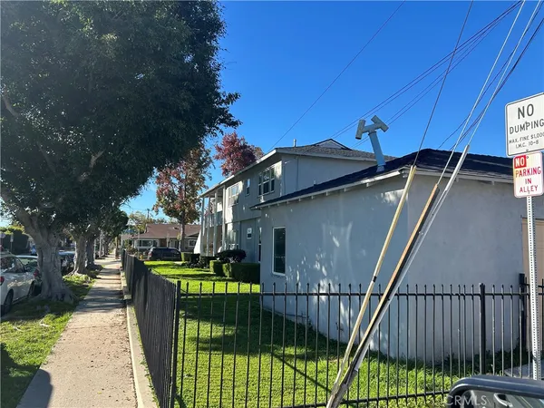 $2,375 | 966 Holly Street, Inglewood, CA 90301