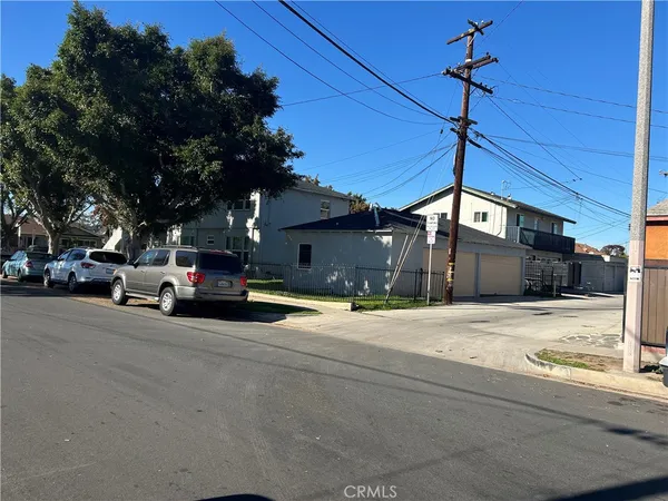 $2,375 | 966 Holly Street, Inglewood, CA 90301