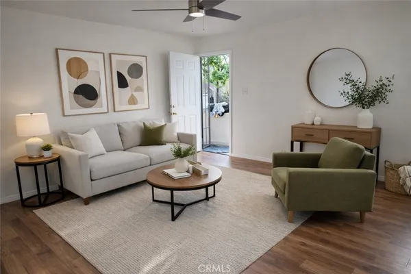 $2,375 | 966 Holly Street, Inglewood, CA 90301